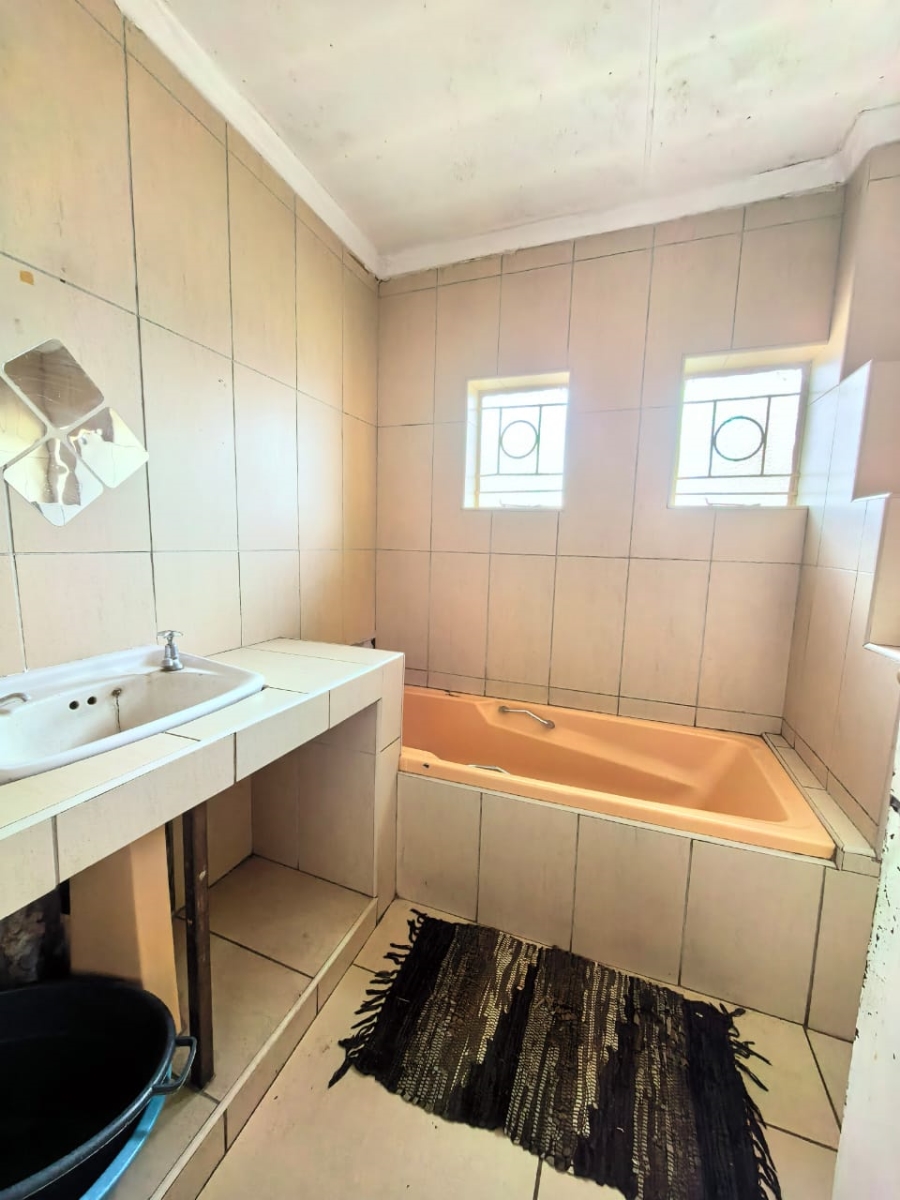 5 Bedroom Property for Sale in Sasolburg Ext 1 Free State